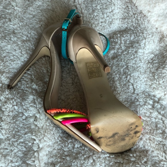 Nude patent sandals - Picture 4 of 4